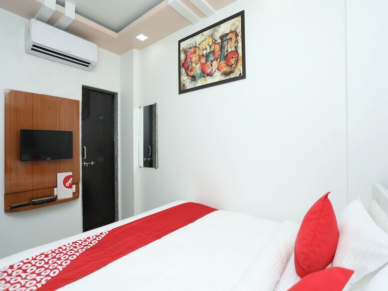 Oyo 13822 Kolar Hotel