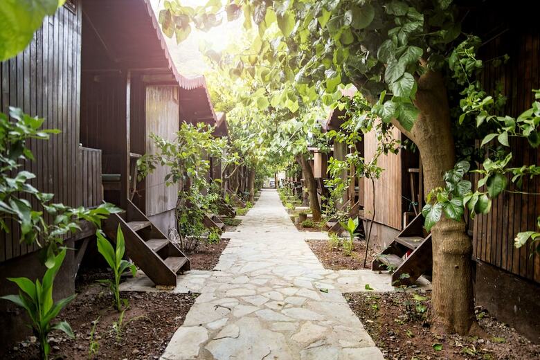 Hotel Base Bungalows