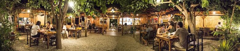 Hotel Base Bungalows