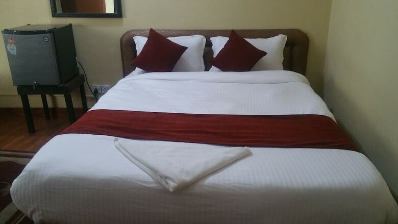 Hotel Holy Temple Tree & Chautari Cafe.