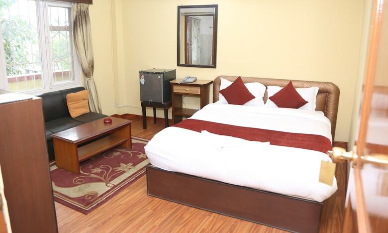 Hotel Holy Temple Tree & Chautari Cafe.