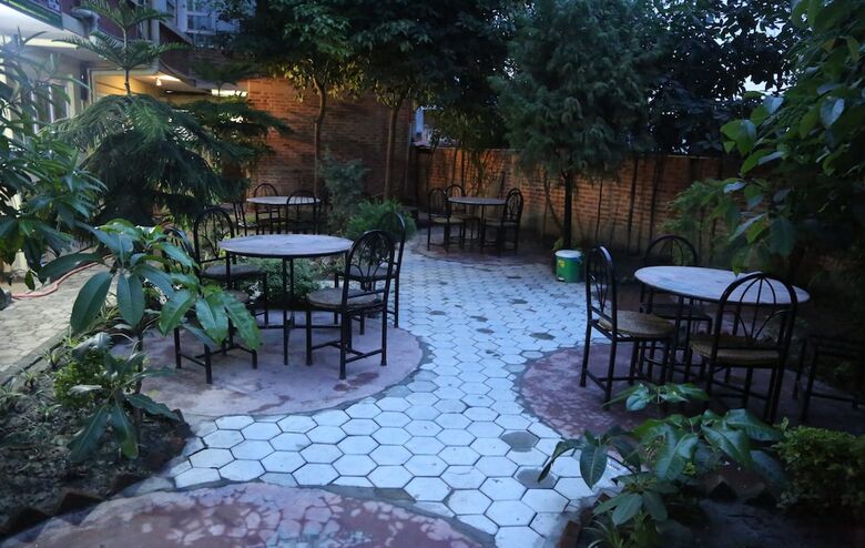 Hotel Holy Temple Tree & Chautari Cafe.