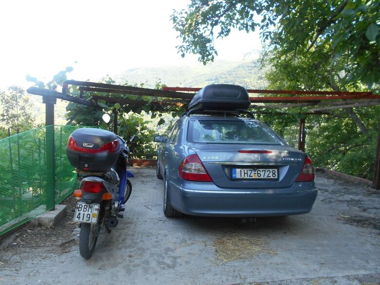 Split-level House In East Pelion