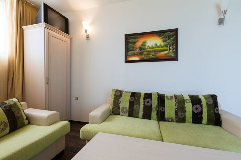 Aparthotel One Bedroom Apartment With Balcony In Avalon Complex