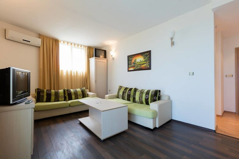 Aparthotel One Bedroom Apartment With Balcony In Avalon Complex