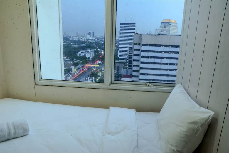 2 Bedrooms Apartment At Fx Residence By Travelio