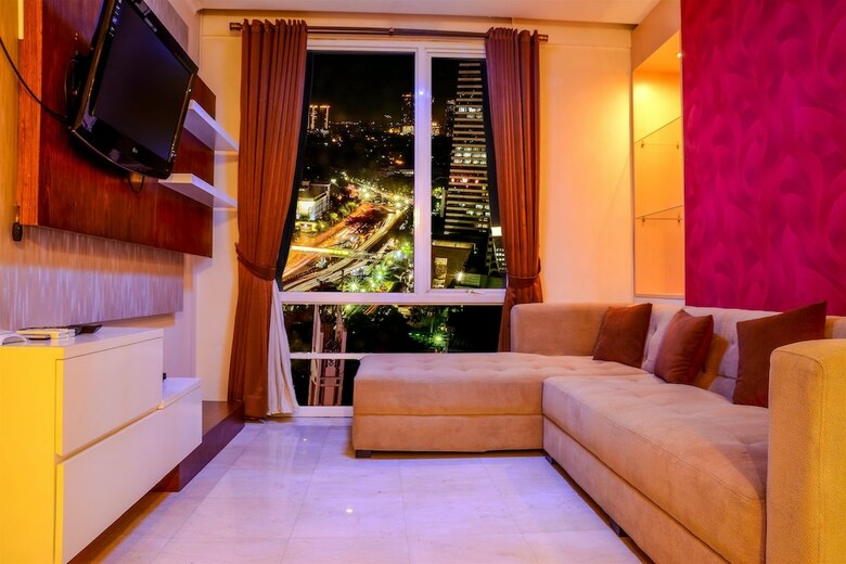 2 Bedrooms Apartment At Fx Residence By Travelio