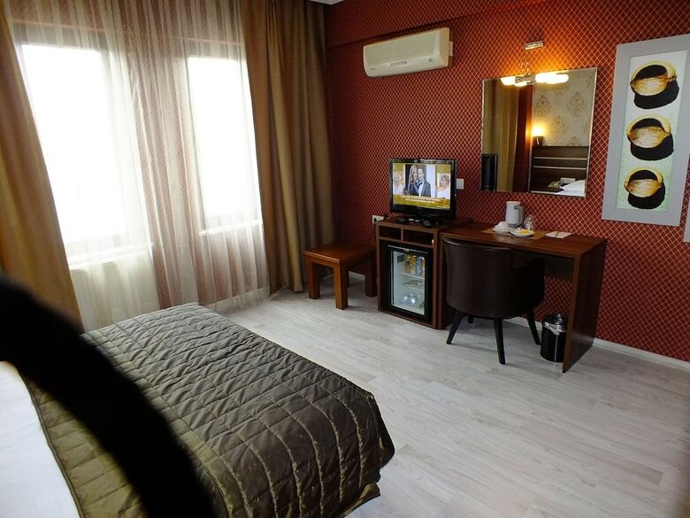 Hotel Lifos Otel