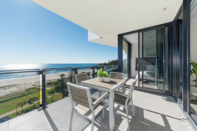 Apartamentos Iconic Kirra Beach Resort