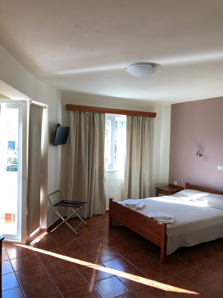 Iolkos Hotel Apartments