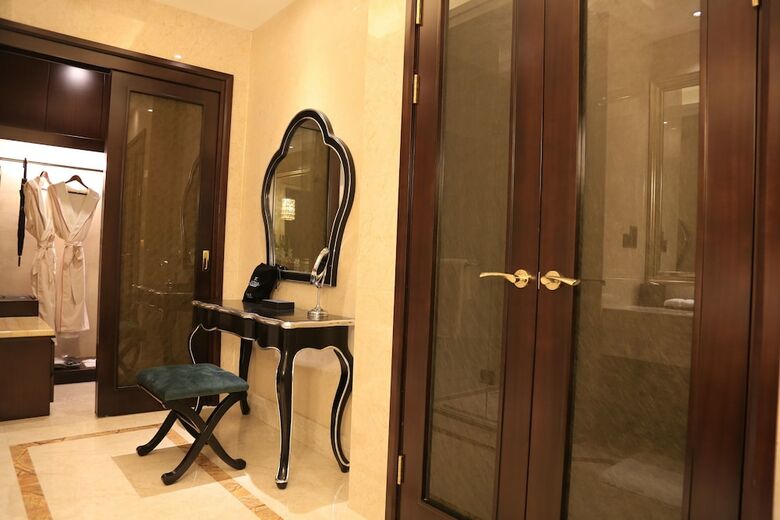 Hotel The Huiting Collection