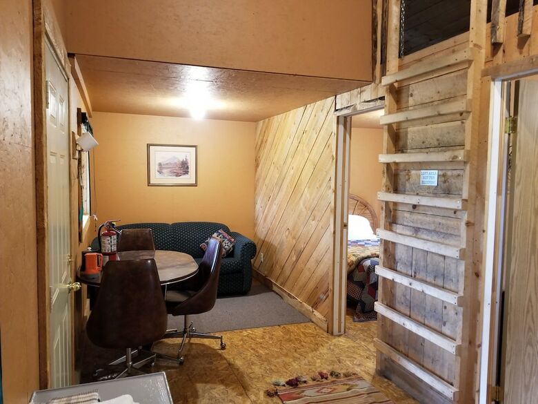 Motel Schott's Lake Rv & Guest Ranch Inc.