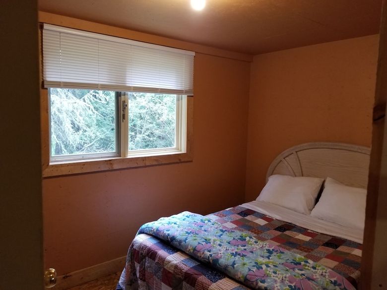 Motel Schott's Lake Rv & Guest Ranch Inc.