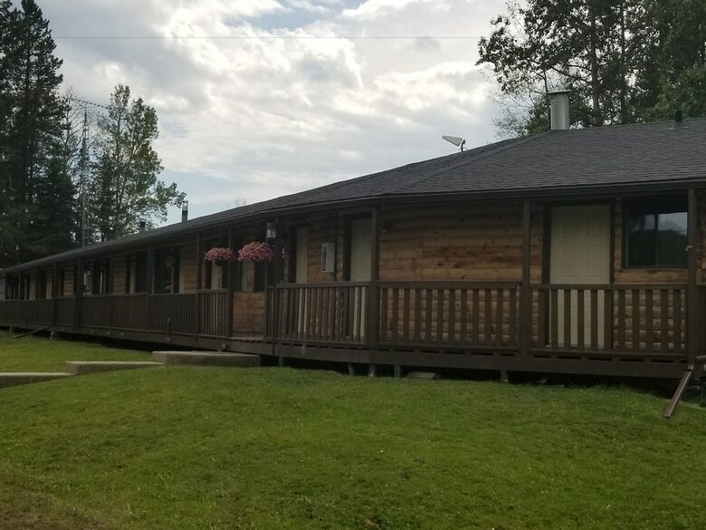 Motel Schott's Lake Rv & Guest Ranch Inc.