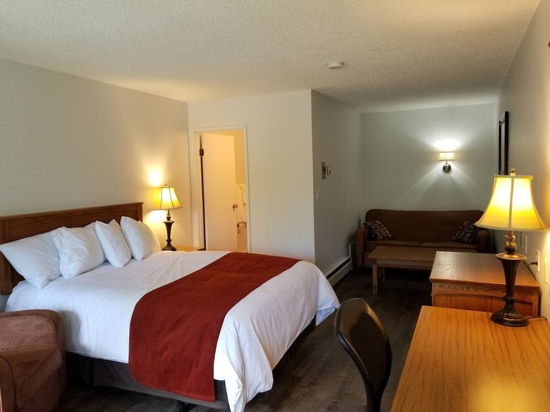 Motel Schott's Lake Rv & Guest Ranch Inc.