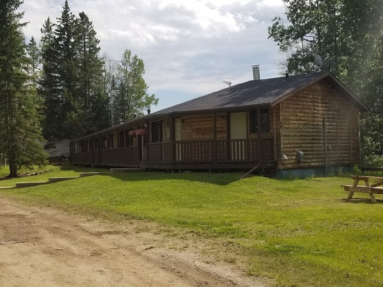 Motel Schott's Lake Rv & Guest Ranch Inc.