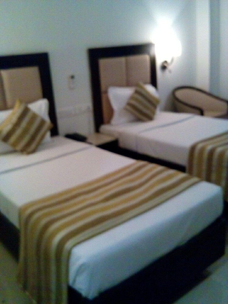 Hotel The Grand Eden
