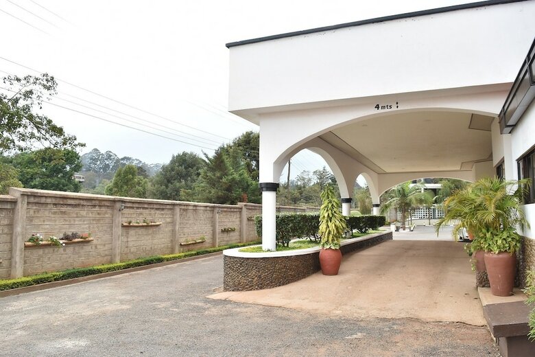 Green Hills Hotel