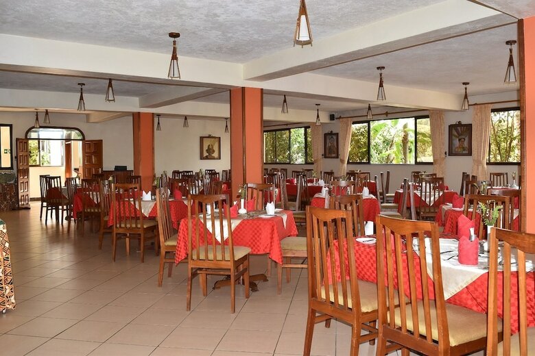Green Hills Hotel