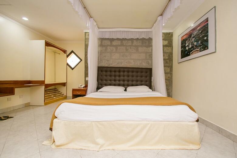 Green Hills Hotel