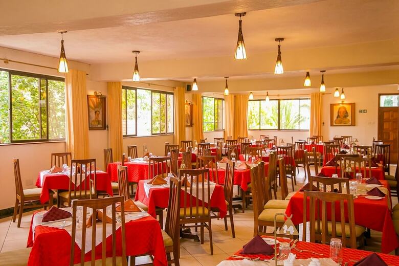 Green Hills Hotel