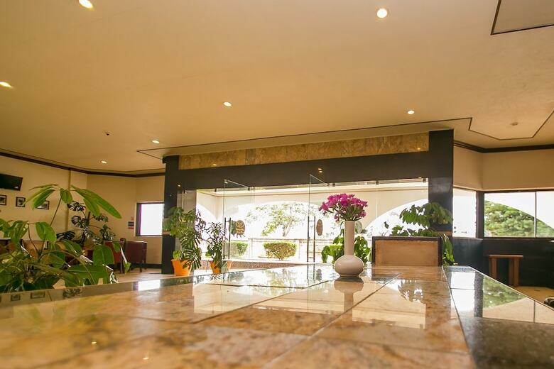 Green Hills Hotel
