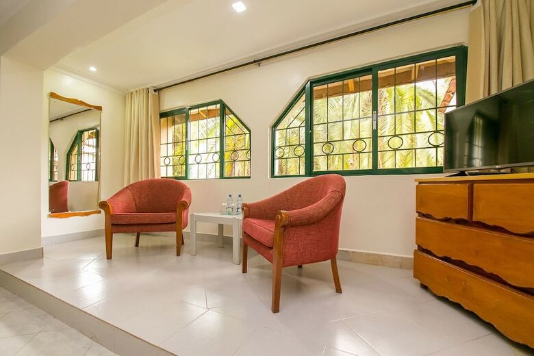Green Hills Hotel