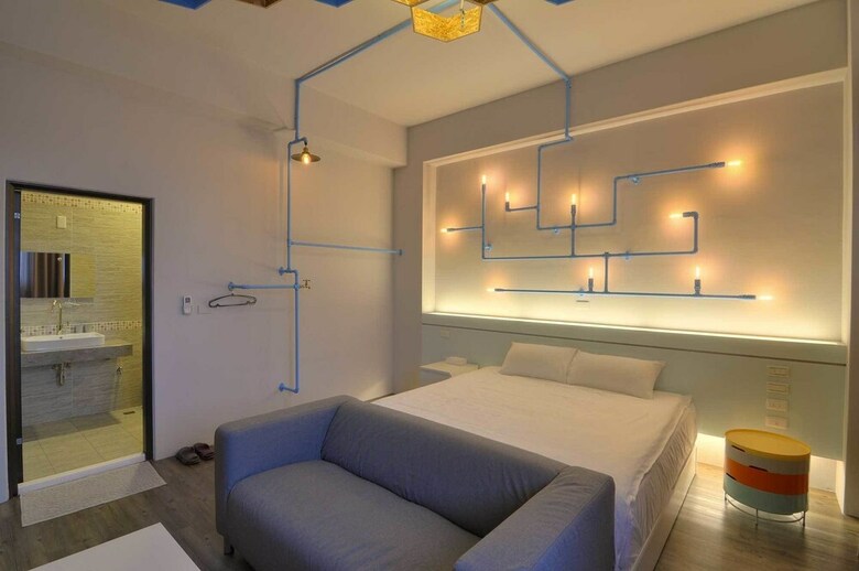 Bed & Breakfast Art Zone