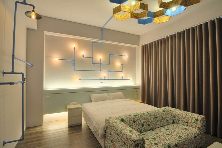 Bed & Breakfast Art Zone