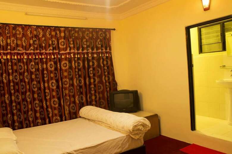Bed & Breakfast Pradhan House Homestay