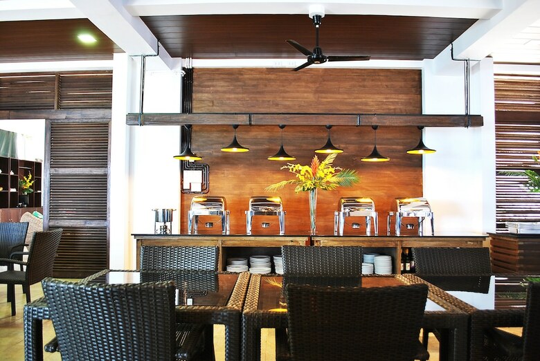 Hotel Altamare Dive And Leisure Resort Anilao