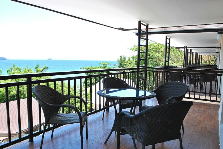 Hotel Altamare Dive And Leisure Resort Anilao
