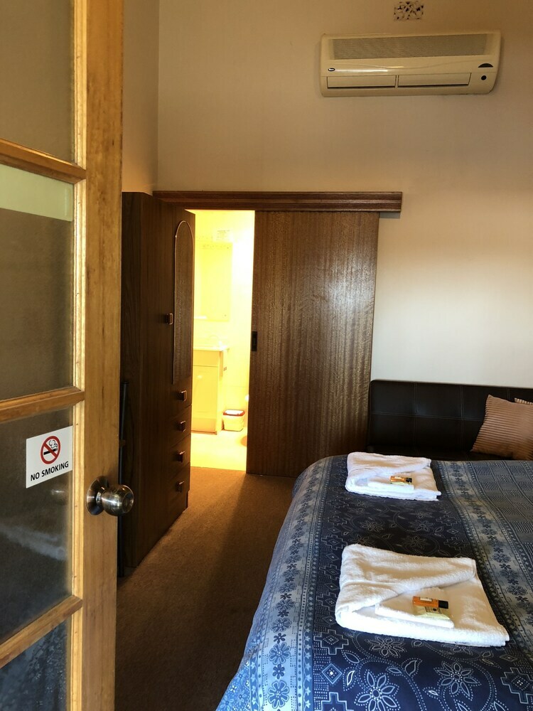 Truro Weighbridge Motel