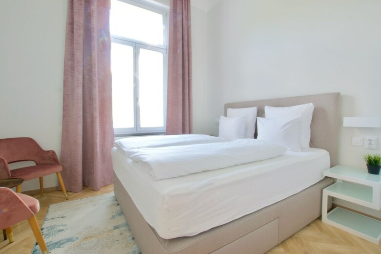 Apartamentos Europest Luxury Suites