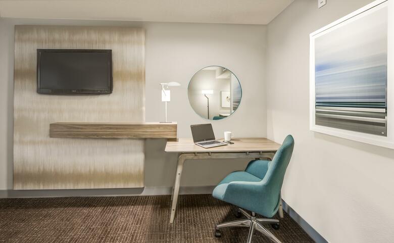 Hotel Crowne Plaza Suites Arlington - Ballpark - Stadium