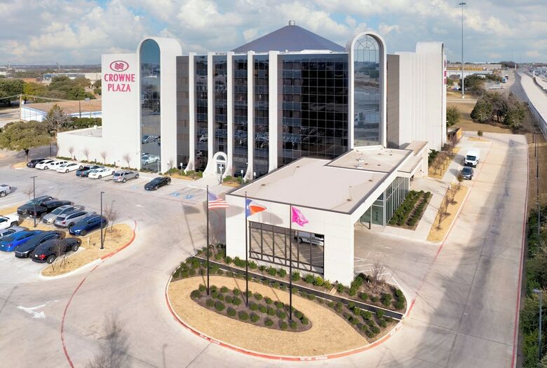 Hotel Crowne Plaza Suites Arlington - Ballpark - Stadium