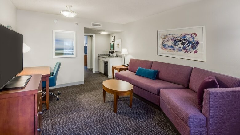 Hotel Crowne Plaza Suites Arlington - Ballpark - Stadium
