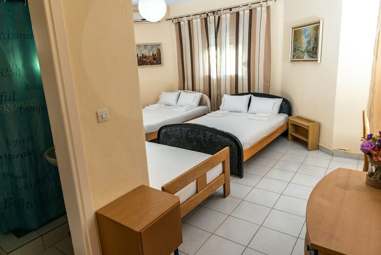 Hotel Chris Apartments