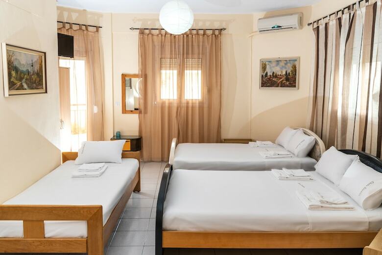 Hotel Chris Apartments