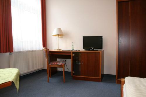 Atrium Hotel