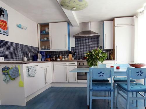 Cozy Holiday Home In Steinthaleben Near Lake