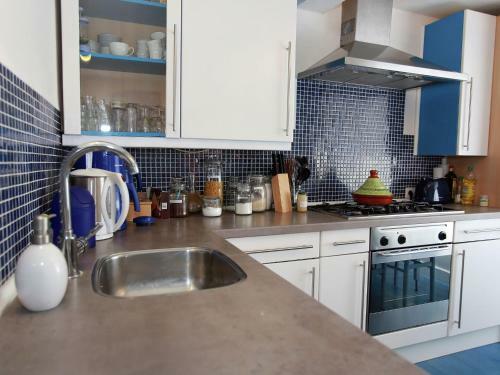 Cozy Holiday Home In Steinthaleben Near Lake