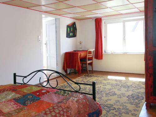 Cozy Holiday Home In Steinthaleben Near Lake