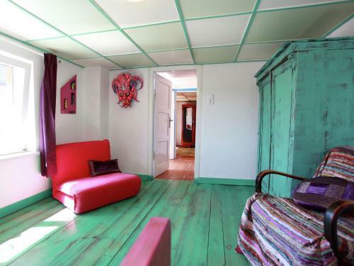 Cozy Holiday Home In Steinthaleben Near Lake