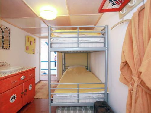 Cozy Holiday Home In Steinthaleben Near Lake