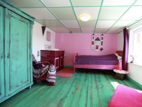 Cozy Holiday Home In Steinthaleben Near Lake