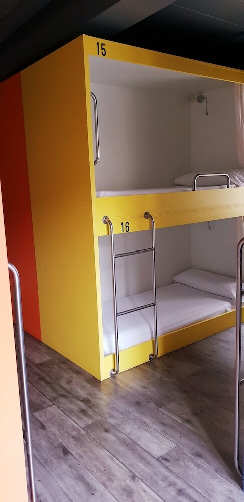 Hostal Albergue Rossol B&B