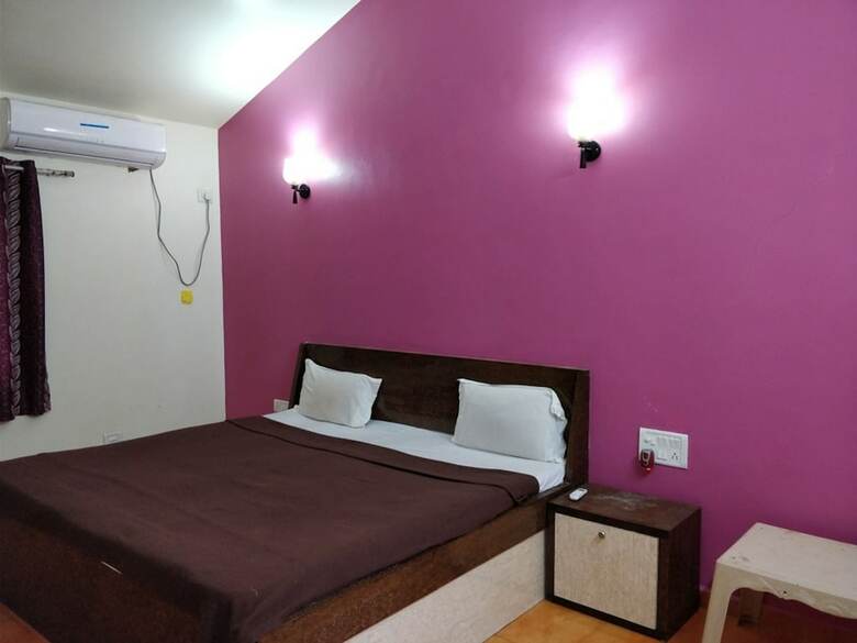Hotel Sai Plaza