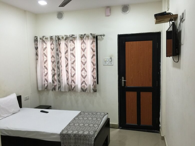 Hotel Vrp Guest House
