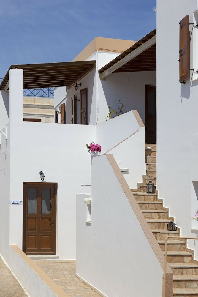Letta's Apartments